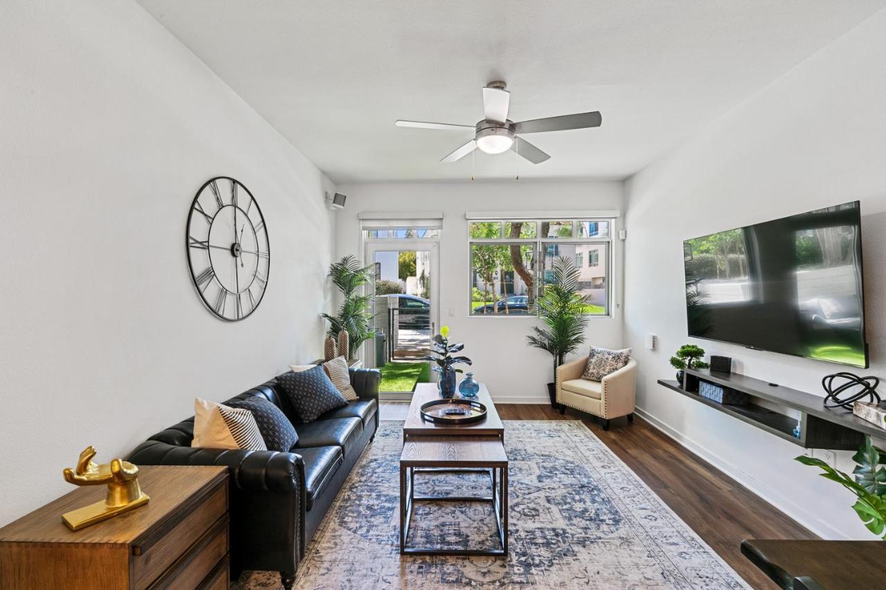 Beverly Grove Chic City Oasis 2 Bedroom Apt With Den 138 Лос-Анджелес Экстерьер фото